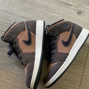 AirJordan 1Mid dark chocolate Sneakers